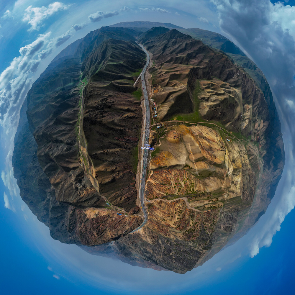 2025-04-09 151709 33P 新疆 伊犁 特克斯 国道577停车区