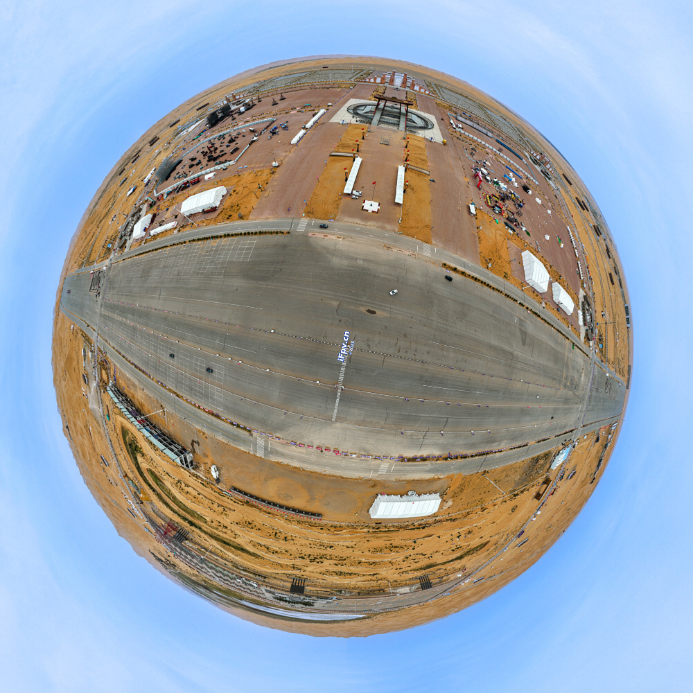 2025-10-07 134326 33P 内蒙古 阿拉善 梦想沙漠公园 赛道中间 小行星